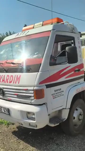 Şafak çekicileri ve yükleme ekipmanı videosunu aç